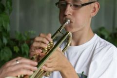 20110530_1398102432_zy9k4742